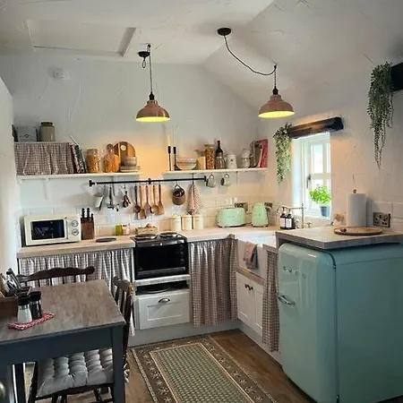 The Nest Quaint Luxury Getaway Holiday home *
